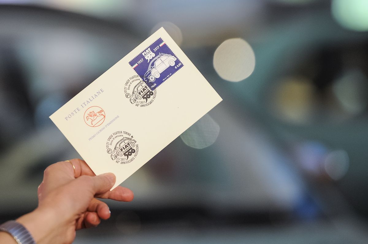 Italienische Post ehrt klassischen Fiat 500 mit eigener Briefmarke