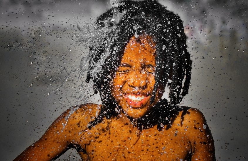 Reinhold Fischer gewinnt mit seinem Foto "Wasser marsch!" den Pixum Endless Summer Fotowettbewerb