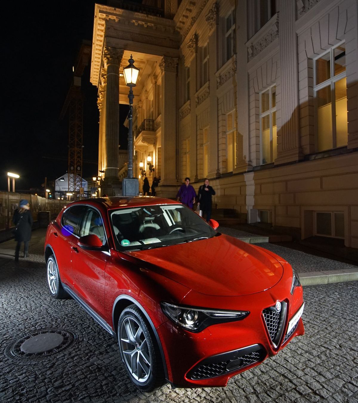 Pressefotos: Alfa Romeo bei Gianni Versace, Retrospective