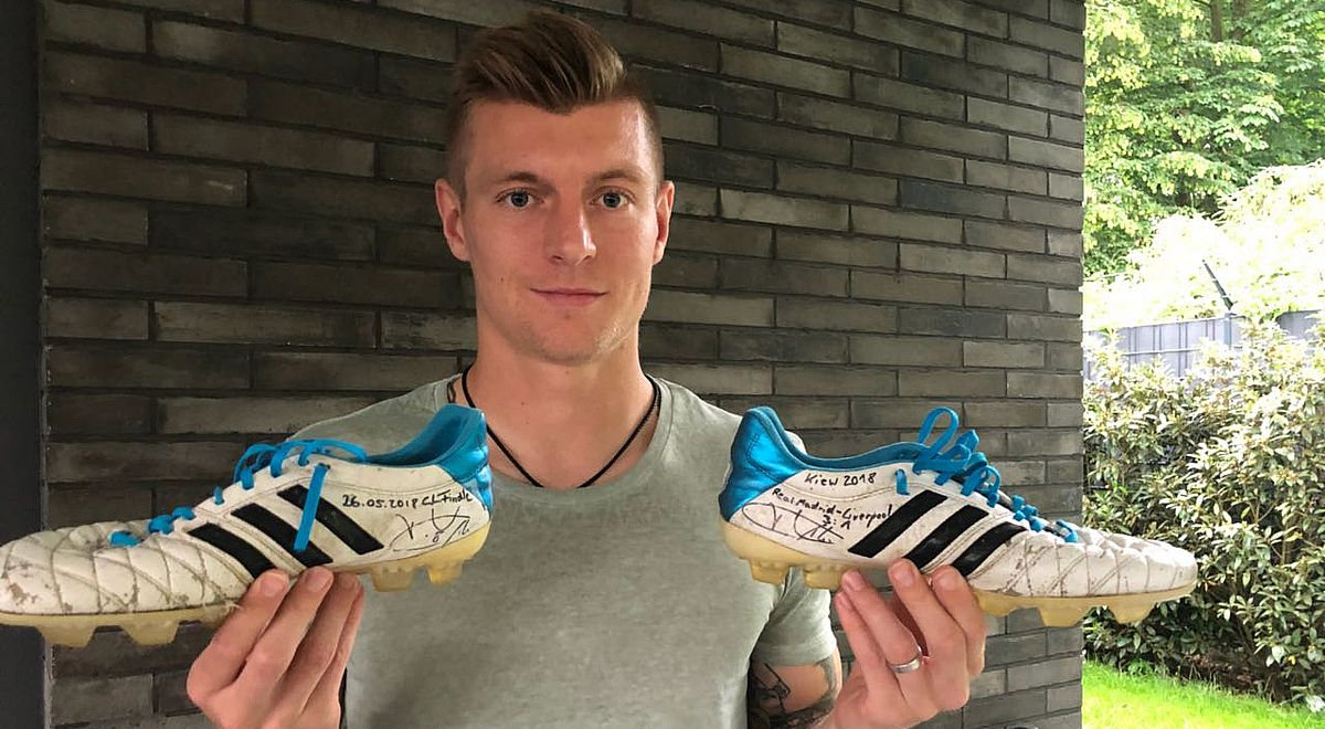 Toni Kroos versteigert Sportgeschichte