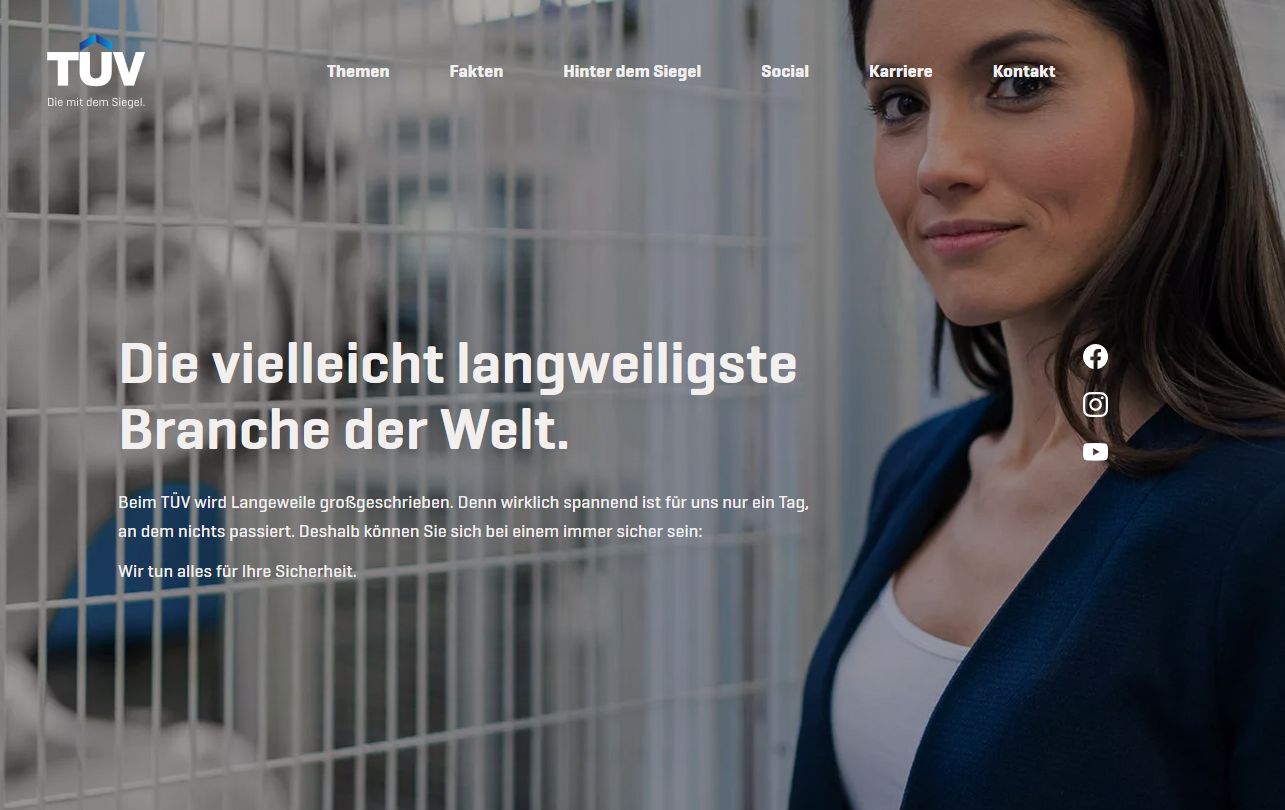 Die Website tuev.online dient als Content Hub.