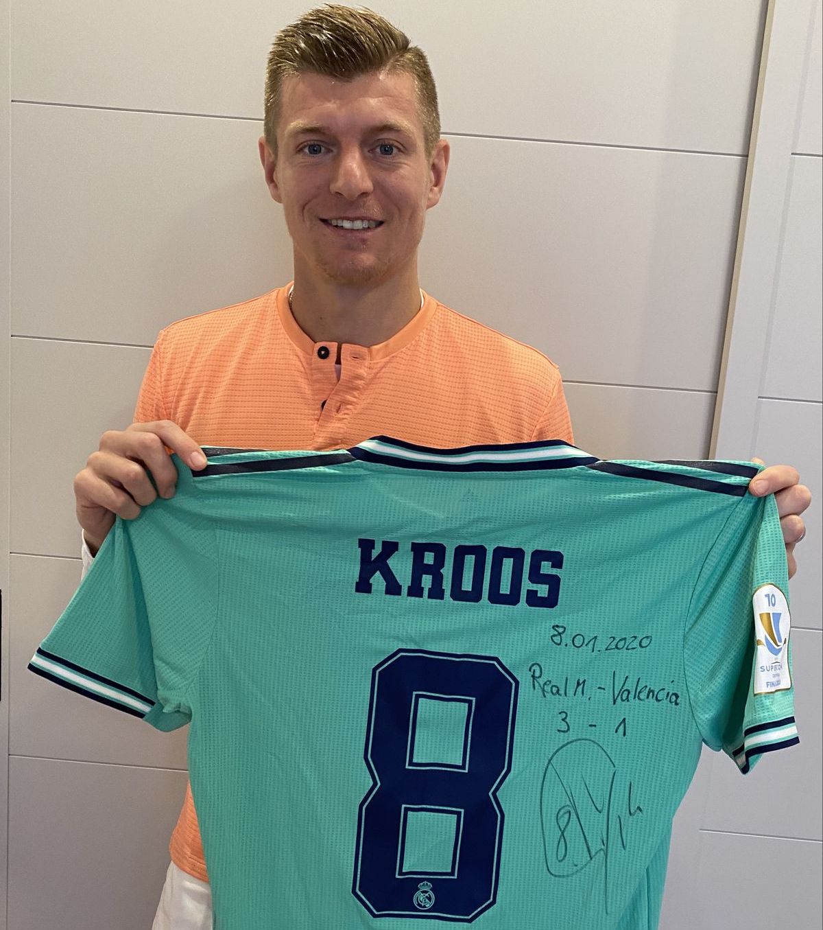 Toni Kroos versteigert getragenes Supercup-Trikot