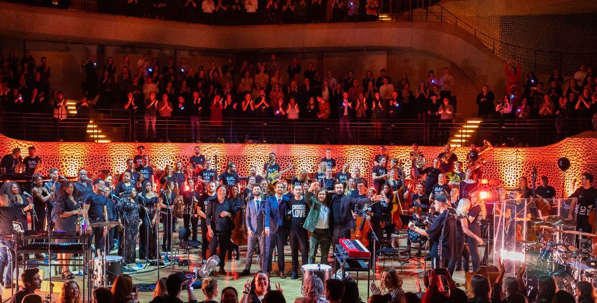 Channel Aid rockt mit Bastille die Elbphilharmonie Hamburg