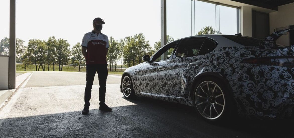 Alfa Romeo Racing ORLEN: Kimi Räikkönen und Antonio Giovinazzi testen neue Giulia GTA