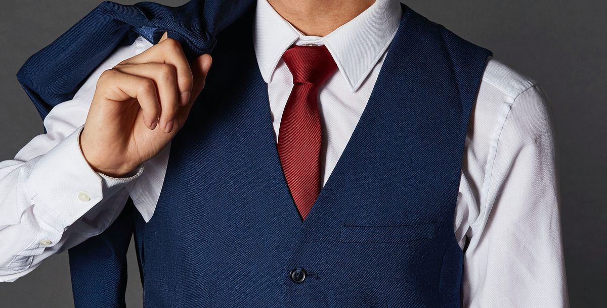 Krawatten und Fliegen für das Business-Outfit