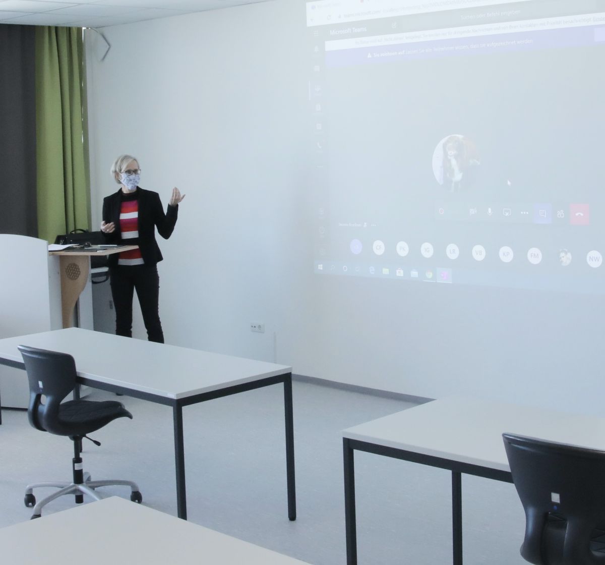 Mehr als 160 Dozenten haben ihren Unterricht vollständig auf die virtuelle Lehre umgestellt. 