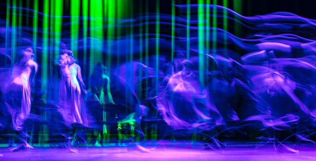 "Der Palast" - die schillernde Welt des Showtanzes