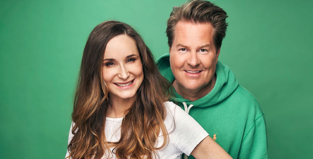 Glückliche Menschen im TV: „Zeigt uns euer Glück - Auf der Suche mit Sarah und Lars“