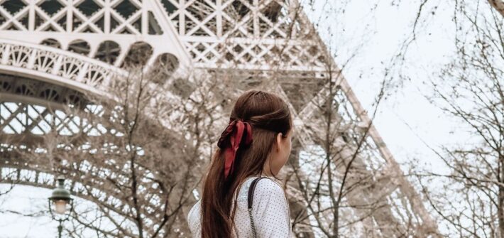 "Emily in Paris: Paris, J'Adore!" - das Begleitbuch zur Netflix-Serie