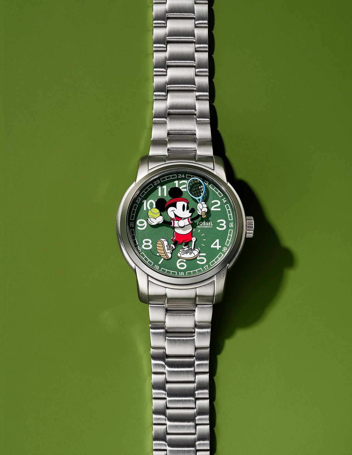 Foto: Disney x Fossil - Mickey Mouse - Disneys Star mit eigener Tenniskollektion.