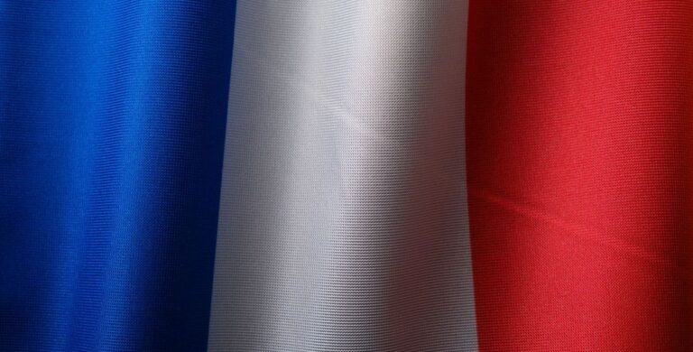 Frankreich-Pressemeldung in Deutschland veröffentlichen
