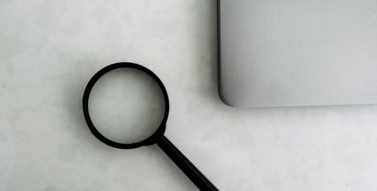 Unternehmen verlieren Google-Traffic - KI-Tools wachsen als Nische