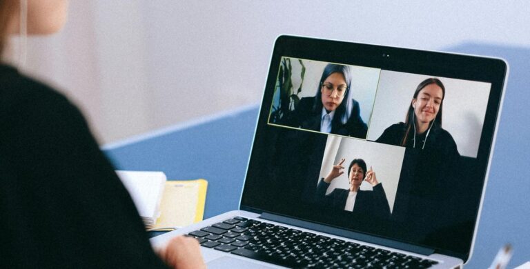 "Zoom Ahead" - globale Markenkampagne mit Bowen Yang