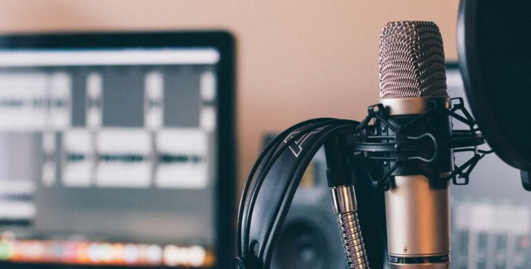 VDI-Podcast "Technik aufs Ohr" - Christopher Baczyk übernimmt Moderation