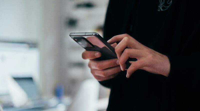 Studie Uni Mainz: Handy weg verbessert Stimmung nur kurz