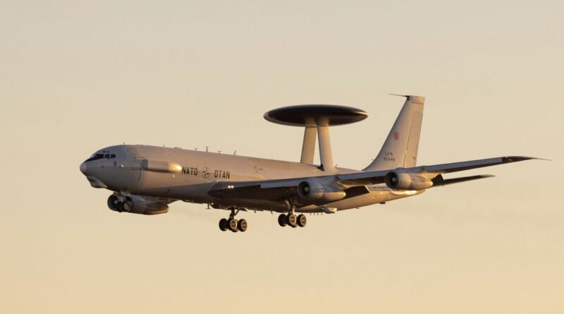 Warum Millionen Menschen im Krieg auf Flugzeugkarten starren