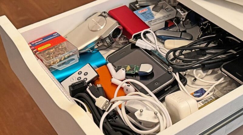 Alte Elektronikgeräte zum Recycling geben