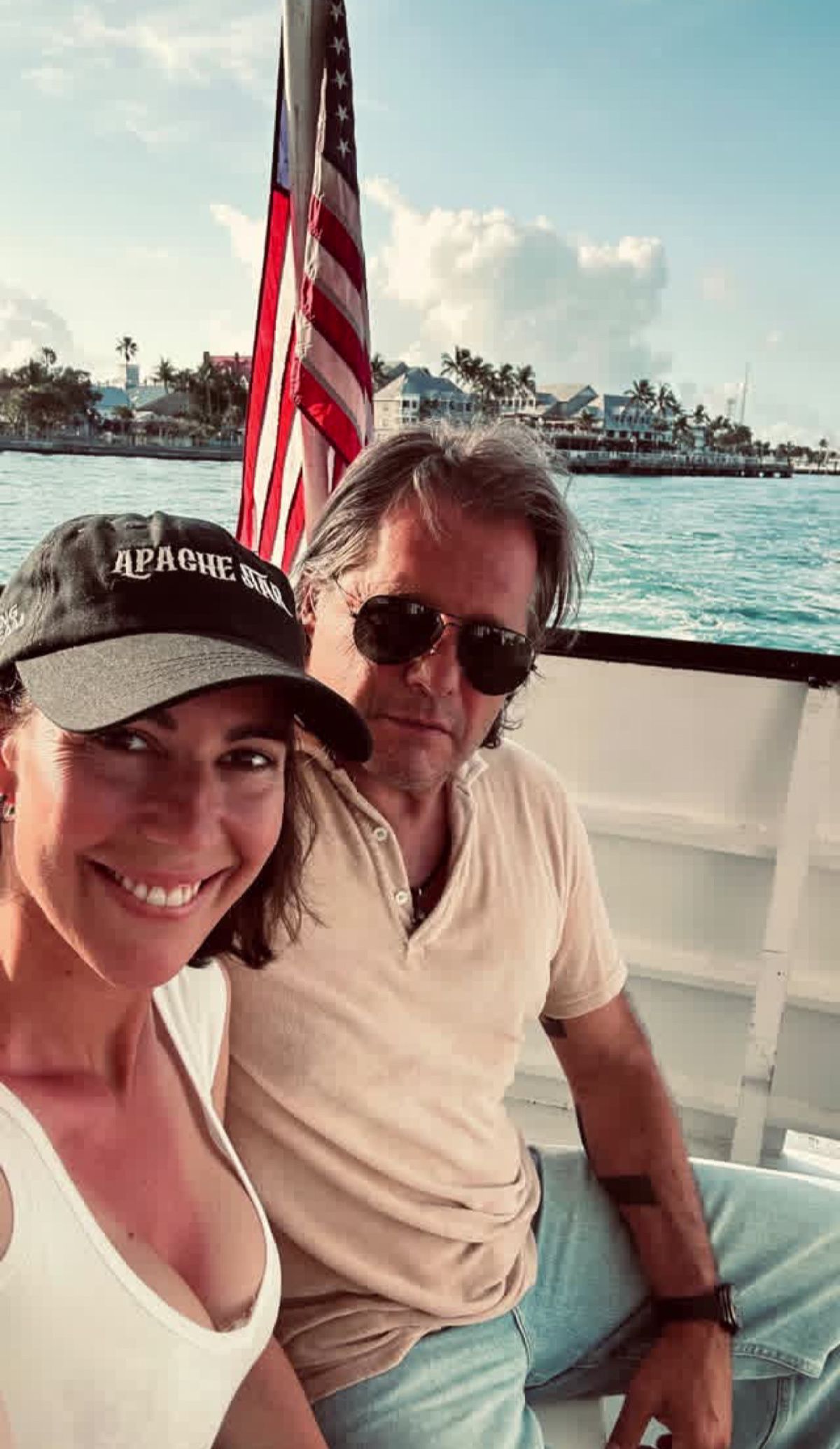 Roger Anthony Cassius Klüh und Jessica Frühbrodt während ihrer Wochen in Florida. Das Paar fuhr die Küste von Palm Beach nach Key West entlang – dem Hafen, der drei der prägendsten Momente der Apache Star beherbergt.