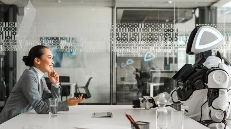 Wie die Stimme von Service-Robotern die Kundenzufriedenheit beeinflusst