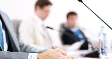 Werbung für politische Inszenierung - mehr Wirkung als Inhalt