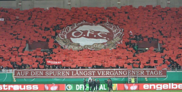 Kickers Offenbach mit Dokumentation zum 125. Geburtstag