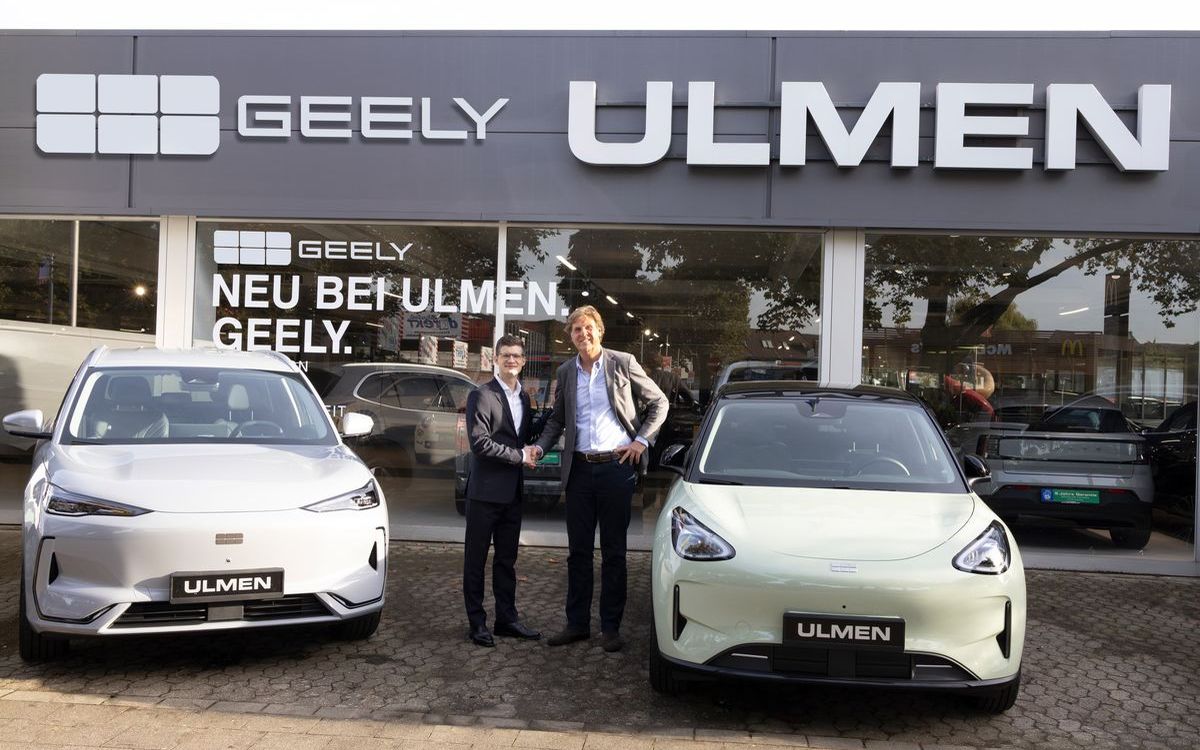 Philipp Hempel (Executive Director, Geely Auto Deutschland GmbH) und Dr. Klaus Gutberlet (Geschäftsführender Gesellschafter, Ulmen Düsseldorf).